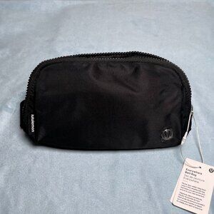 Lululemon Crossbody Belt Bag Black - NEW 1L Everywhere Designed for True Freedom